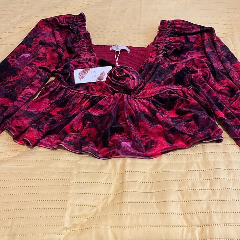Elegant Red Velvet Women's Top - Picture 2 of 7